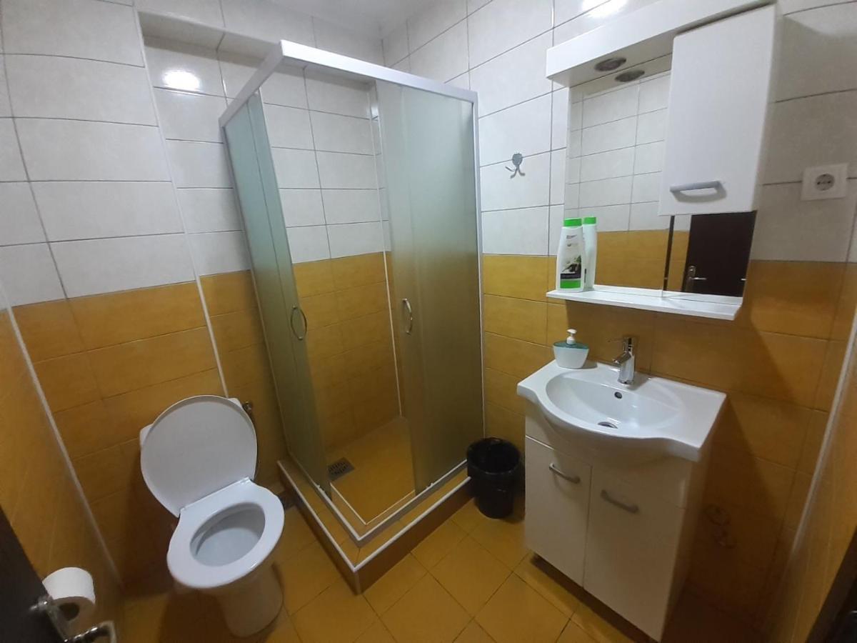 Hostel Franica Kursumlija Buitenkant foto