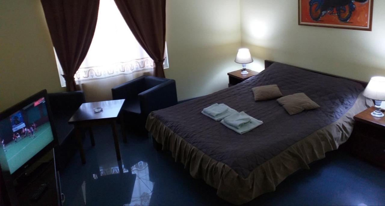 Hostel Franica Kursumlija Buitenkant foto
