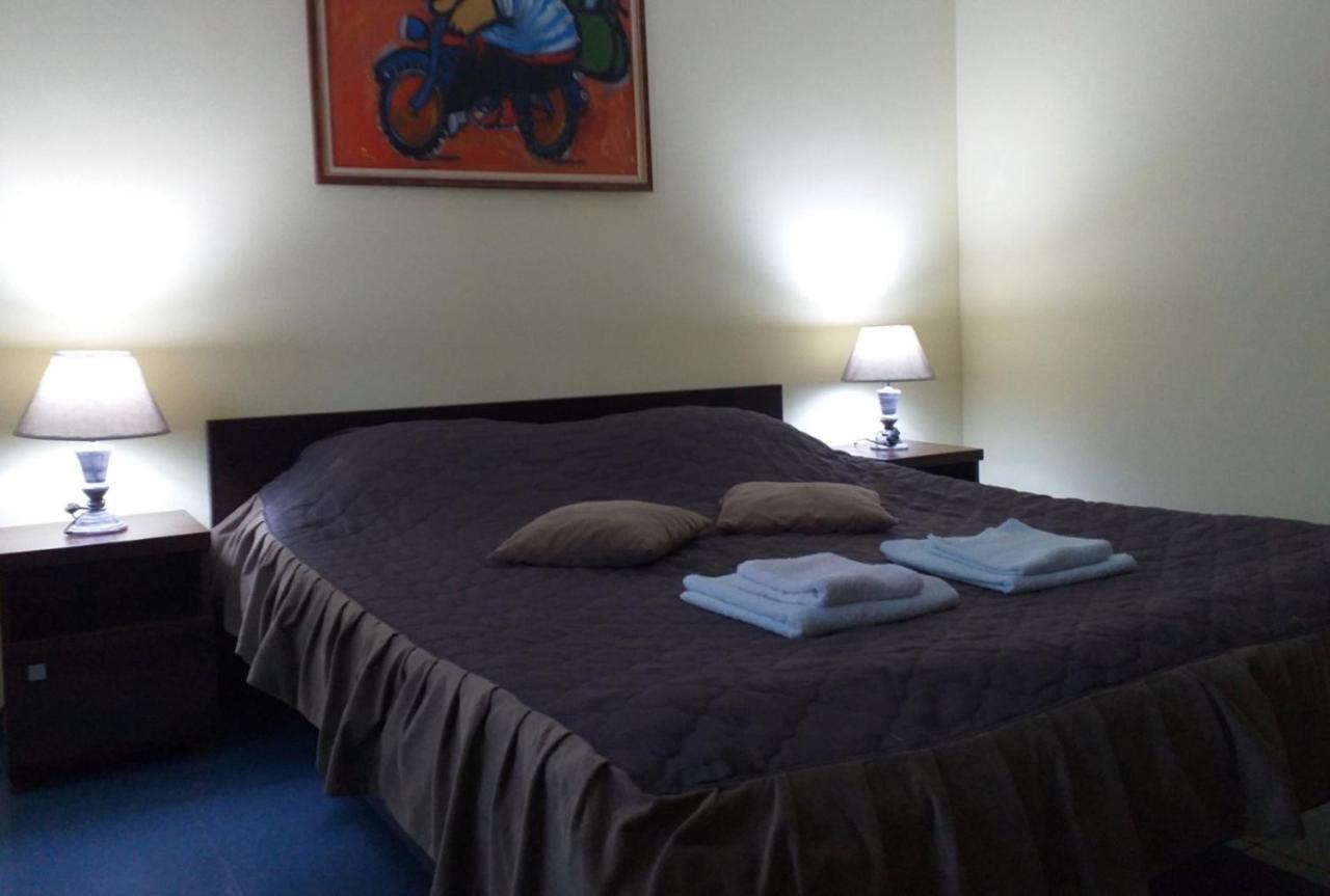 Hostel Franica Kursumlija Buitenkant foto