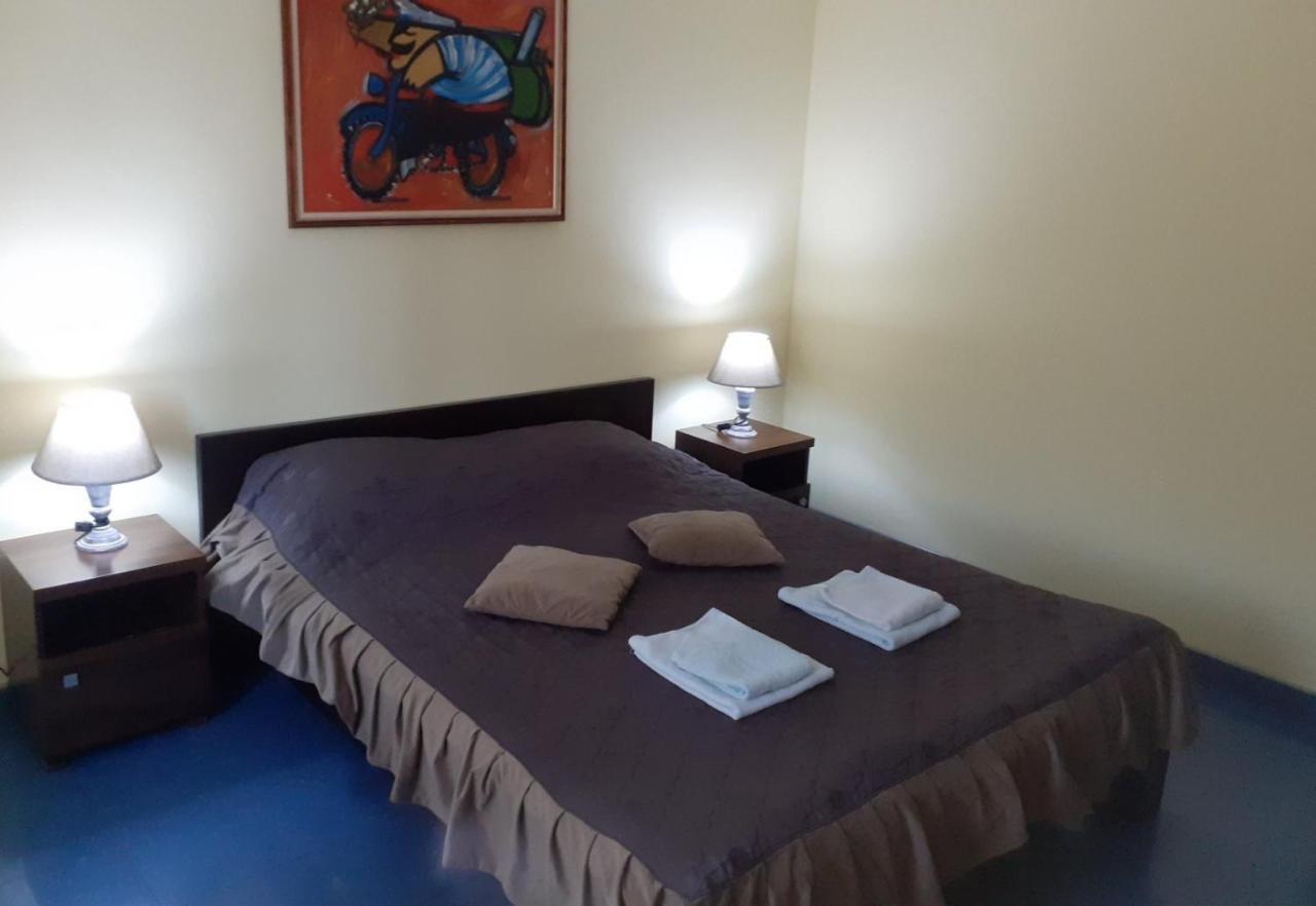 Hostel Franica Kursumlija Buitenkant foto